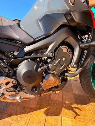 YAMAHA-MT-09-2023