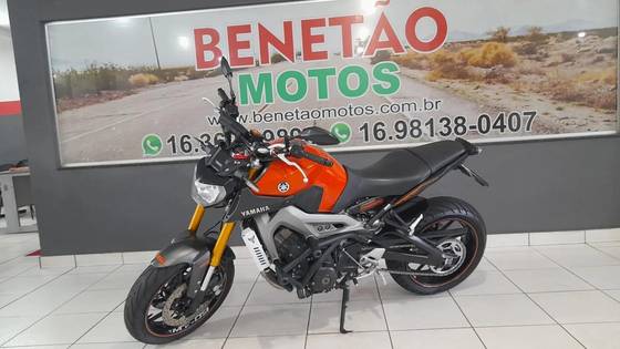 YAMAHA MT-09 