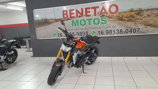 YAMAHA-MT-09 YAMAHA-MT-09-2015