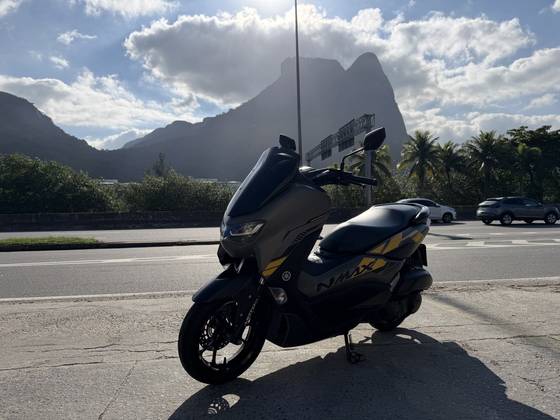 YAMAHA NMAX CONNECTED 160 SE ABS 