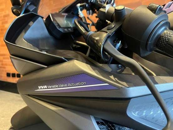 YAMAHA-YZF R15 YAMAHA-YZF R15-2025