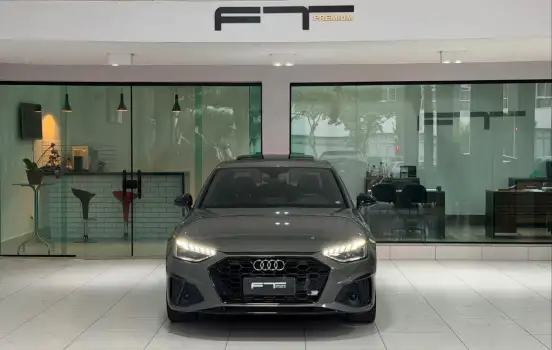 AUDI-A4-2023