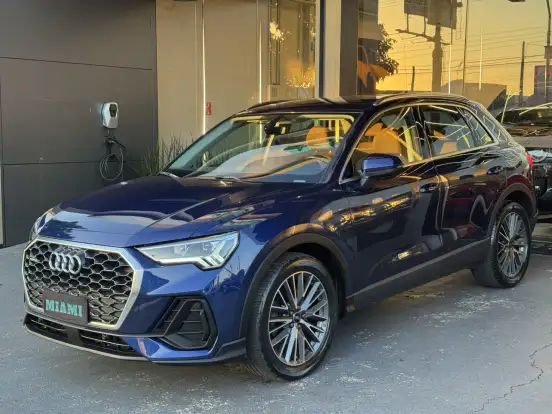 AUDI-Q3-2021