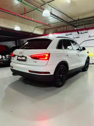 AUDI-Q3-2018