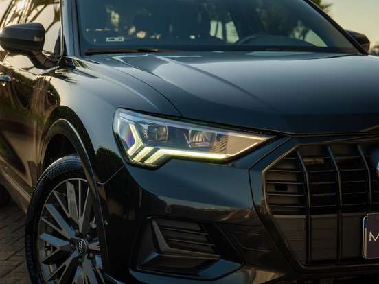 AUDI-Q3-2020