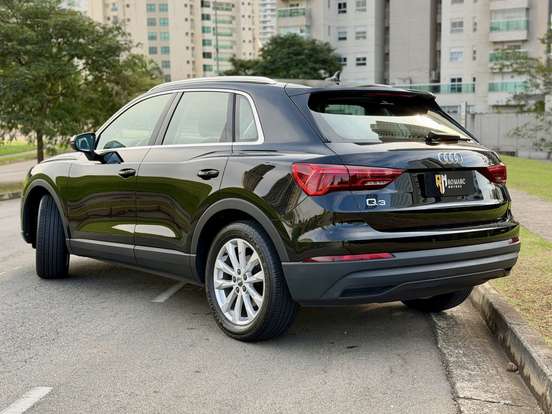 AUDI-Q3-2020