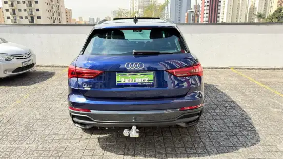 AUDI-Q3-2022