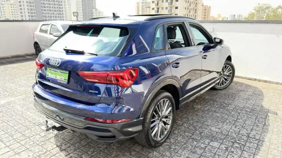AUDI-Q3-2022