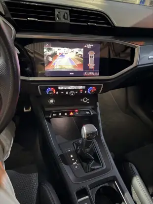 AUDI-Q3-2022