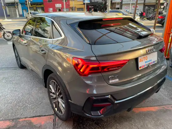 AUDI-Q3-2023