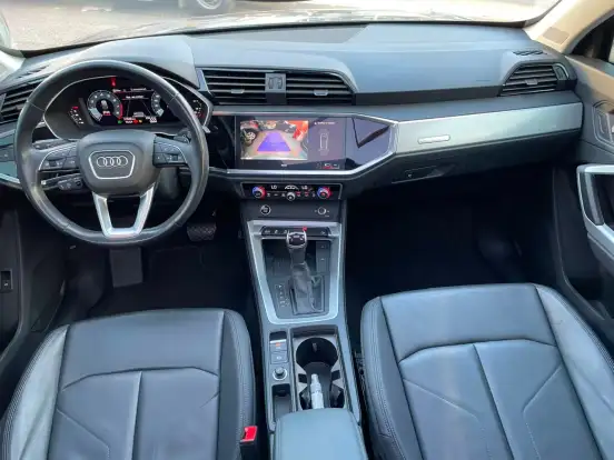 AUDI-Q3-2023