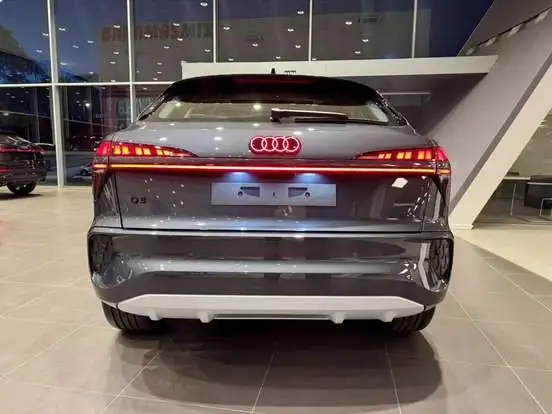 AUDI-Q3-2026