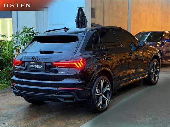 AUDI-Q3-2024