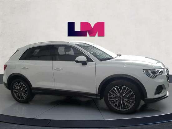 AUDI-Q3-2023