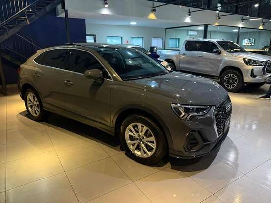 AUDI-Q3-2022