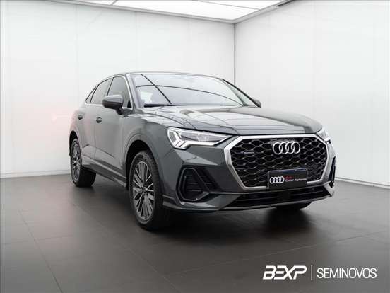 AUDI-Q3-2024