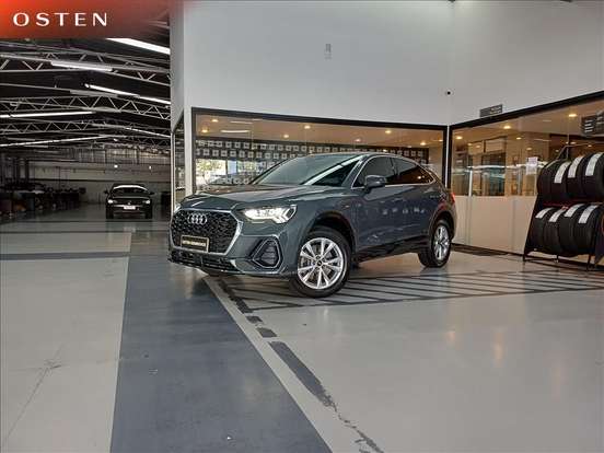 AUDI-Q3-2023