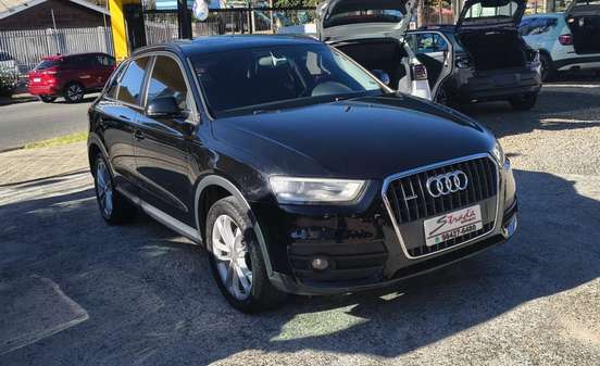 AUDI-Q3-2012