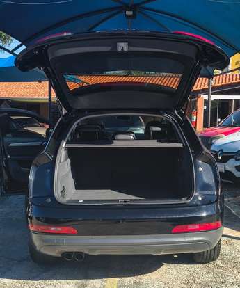 AUDI-Q3-2012