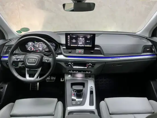 AUDI-Q5-2024