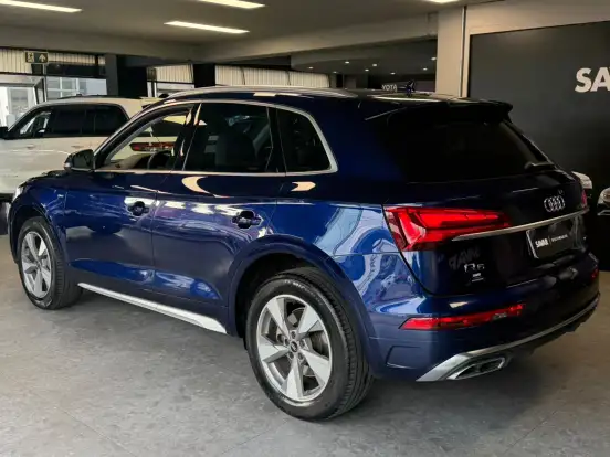 AUDI-Q5-2023