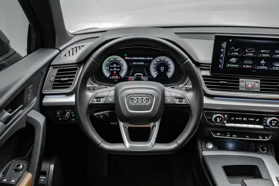 AUDI-Q5-2022