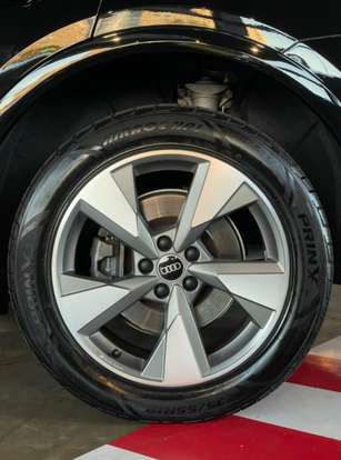 AUDI-Q5-2021