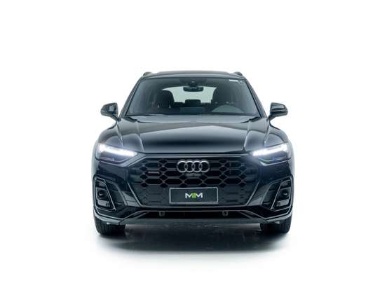 AUDI-Q5-2024