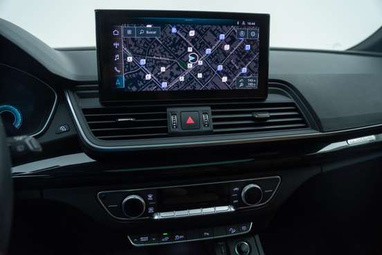 AUDI-Q5-2024