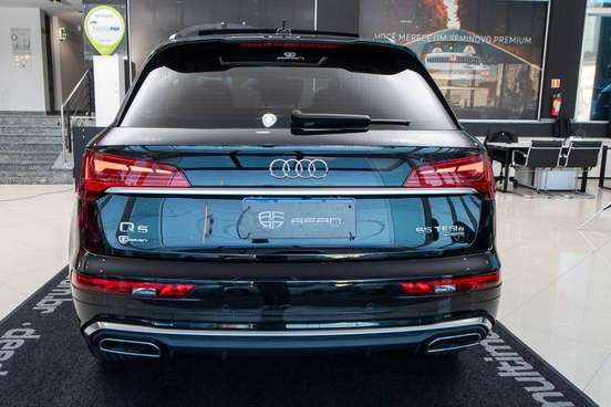 AUDI-Q5-2023