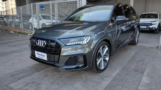AUDI-Q7-2023