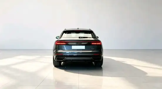 AUDI-Q8-2025