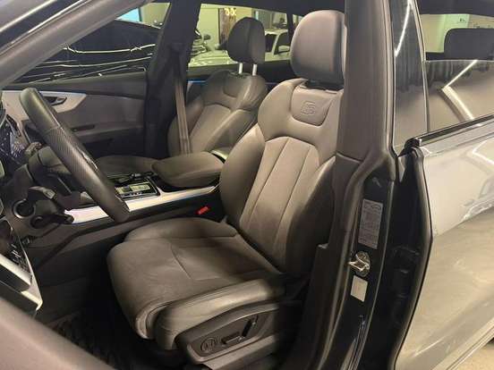 AUDI-Q8-3.0 TFSI GASOLINA PERFORMANCE BLACK QUATTRO TIPTRONIC AUDI-Q8-2023
