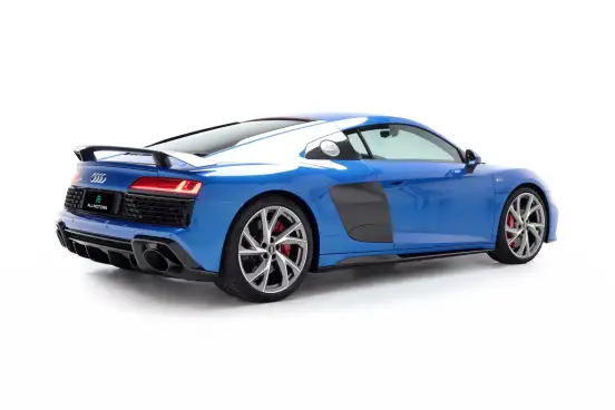AUDI-R8-2020