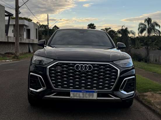 AUDI-Q5-2022