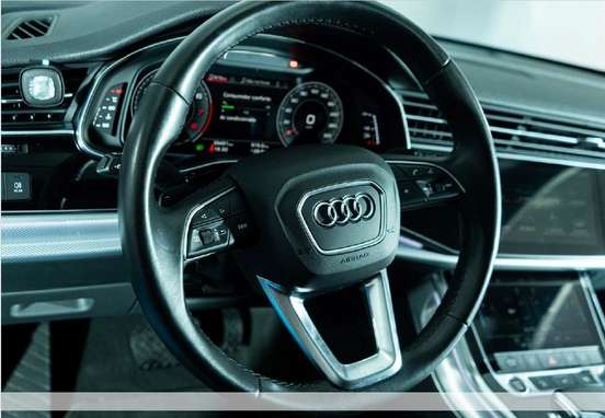 AUDI-Q7-2021