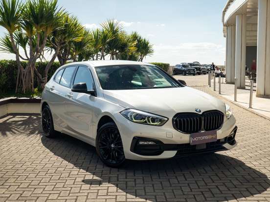 BMW-118i-2019