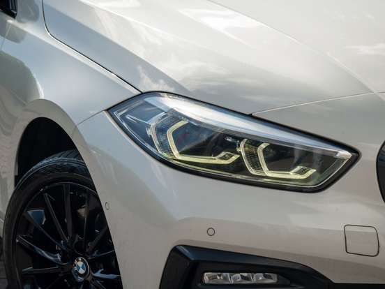 BMW-118i-2019