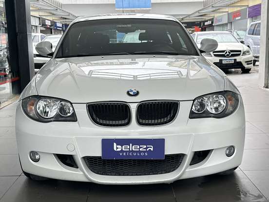 BMW-118i-1.6 URBAN LINE 16V TURBO GASOLINA 4P AUTOMÁTICO BMW-118i-2011
