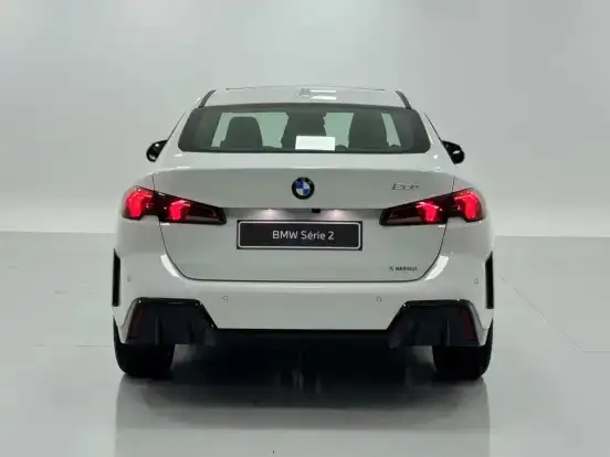 BMW-220i-2025