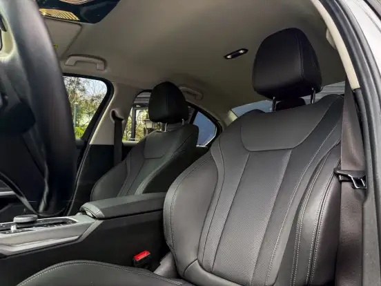 BMW-320i-2024