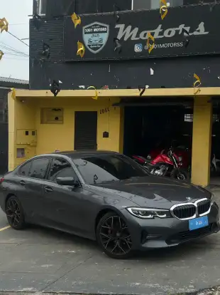 BMW-320i-2021