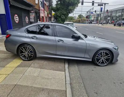 BMW-320i-2024