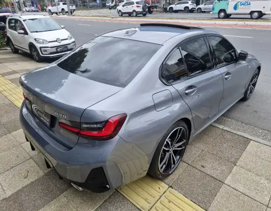 BMW-320i-2024