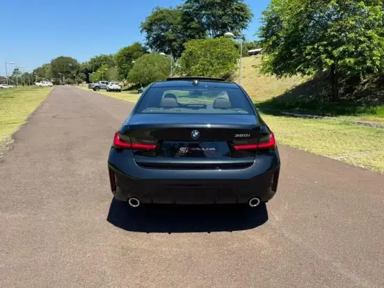 BMW-320i-2025
