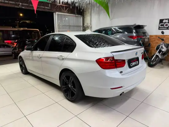 BMW-320i-2013