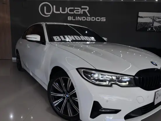 BMW-320i-2020