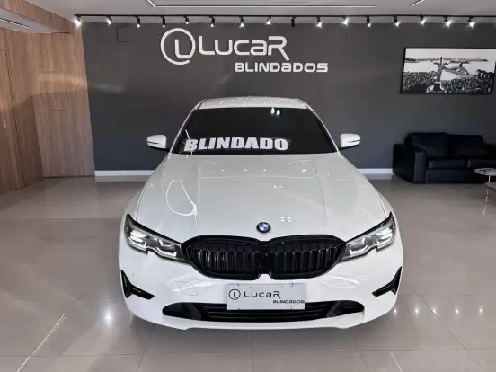BMW-320i-2020