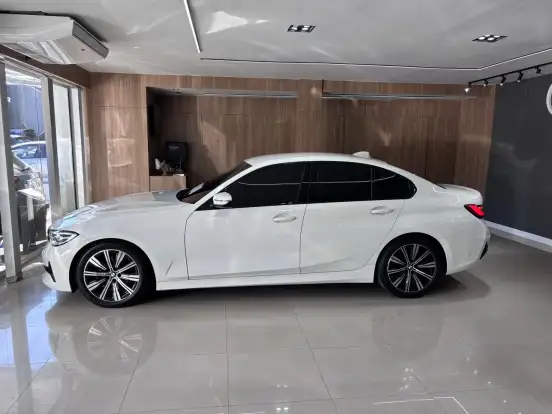 BMW-320i-2.0 16V TURBO GASOLINA GP AUTOMÁTICO BMW-320i-2020