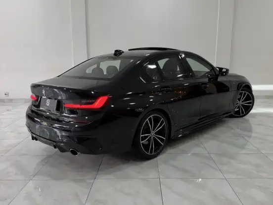 BMW-320i-2.0 16V TURBO GASOLINA M SPORT AUTOMÁTICO BMW-320i-2020